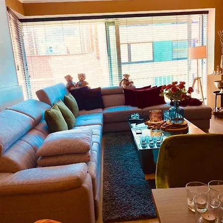 Supercosy In Near Port - Men Only * 奥斯滕德